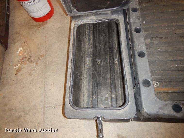 image for item HP9067 2010 Polaris Ranger dump bed and toolbox