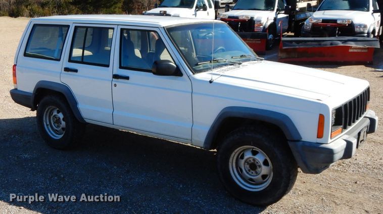 image for item HP9069 2000 Jeep Cherokee  SUV