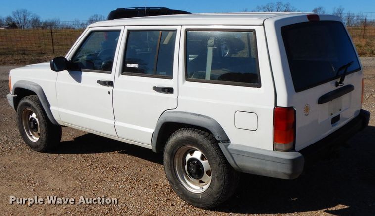 image for item HP9069 2000 Jeep Cherokee  SUV