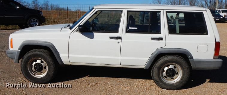 image for item HP9069 2000 Jeep Cherokee  SUV