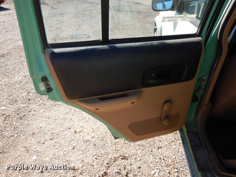 image for item HP9069 2000 Jeep Cherokee  SUV