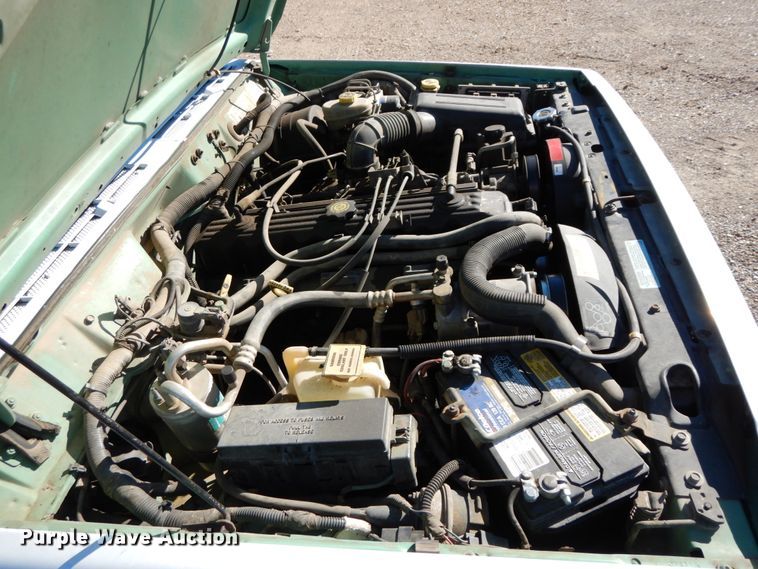 image for item HP9069 2000 Jeep Cherokee  SUV