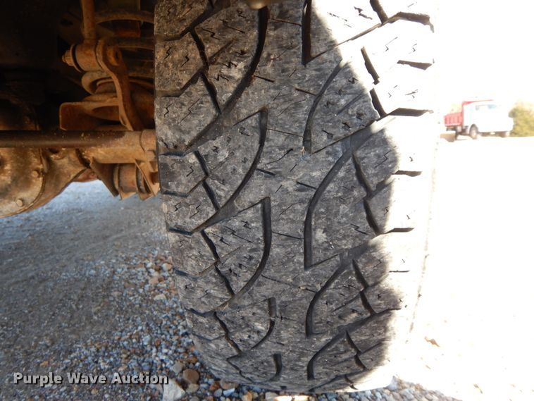 image for item HP9069 2000 Jeep Cherokee  SUV