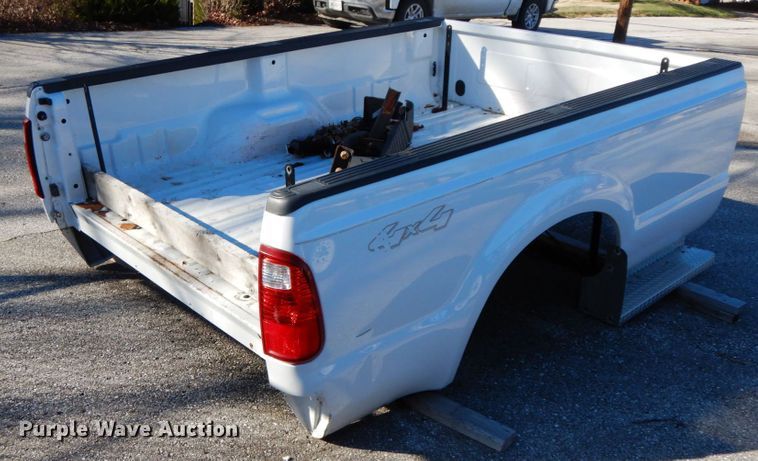 image for item HP9072 2007 Ford F350 pickup truck bed