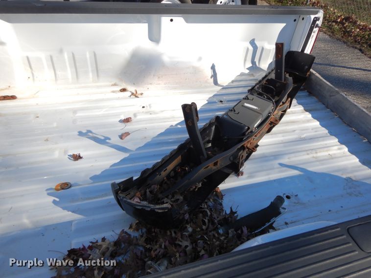 image for item HP9072 2007 Ford F350 pickup truck bed