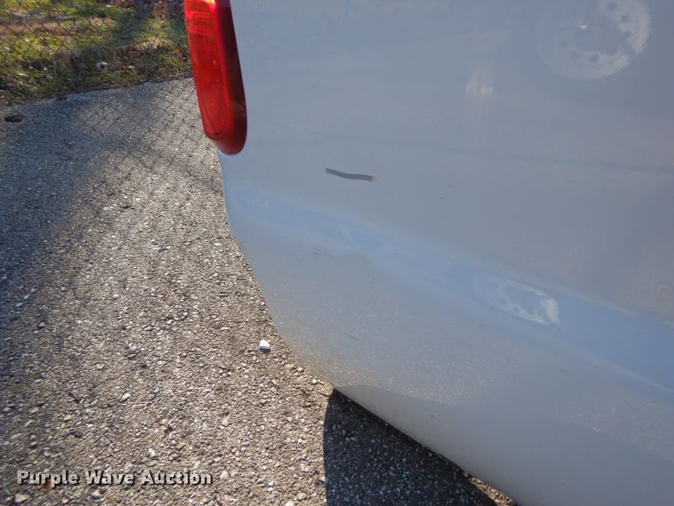 image for item HP9072 2007 Ford F350 pickup truck bed