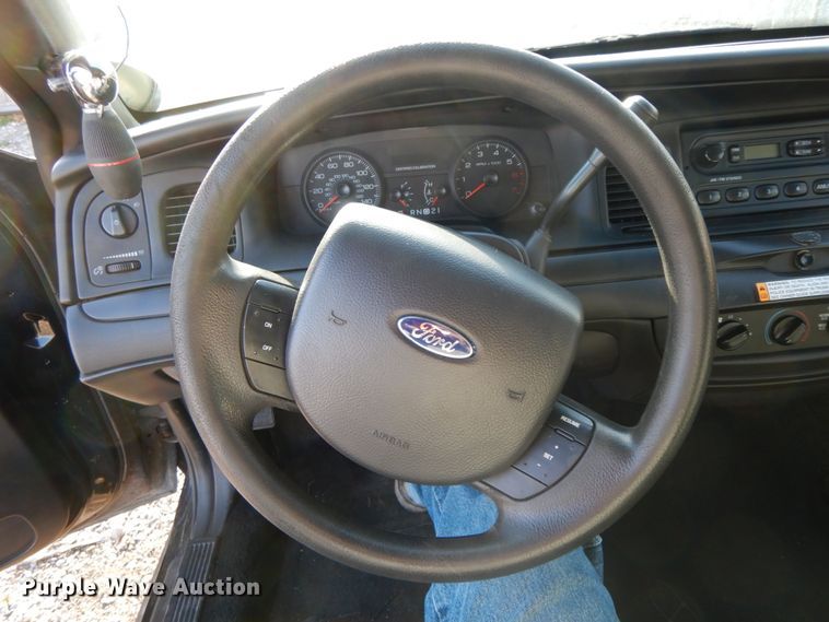 image for item HP9076 2011 Ford Crown Victoria Police Interceptor