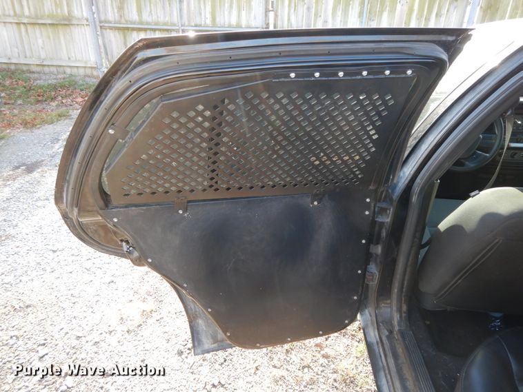 image for item HP9076 2011 Ford Crown Victoria Police Interceptor