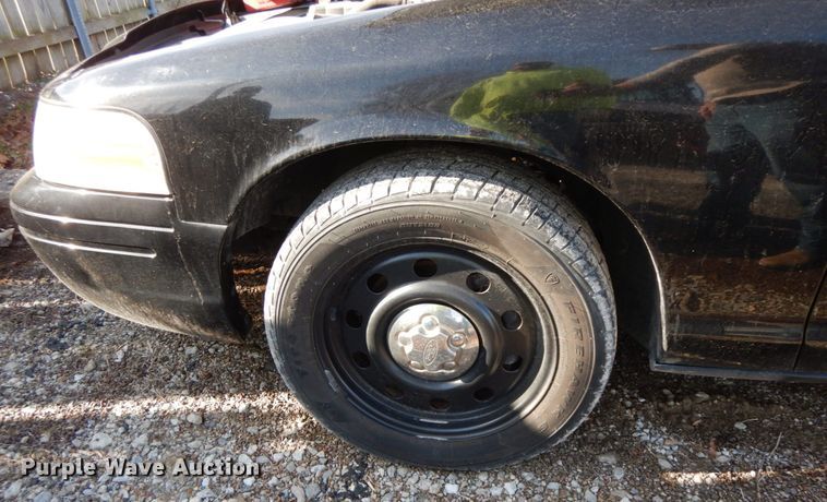 image for item HP9076 2011 Ford Crown Victoria Police Interceptor