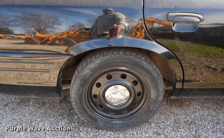 image for item HP9076 2011 Ford Crown Victoria Police Interceptor