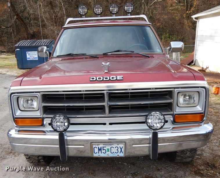 image for item HP9078 1989 Dodge Ram Charger 150 LE  SUV