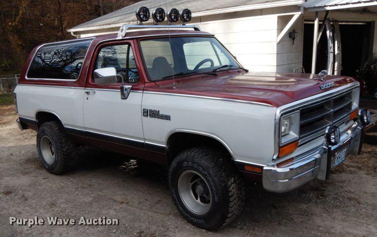 image for item HP9078 1989 Dodge Ram Charger 150 LE  SUV