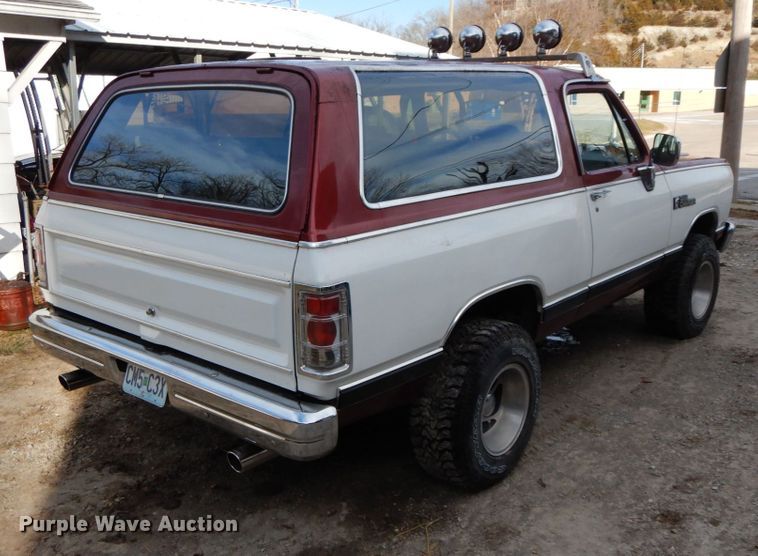 image for item HP9078 1989 Dodge Ram Charger 150 LE  SUV