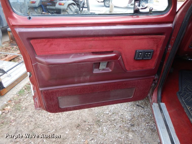 image for item HP9078 1989 Dodge Ram Charger 150 LE  SUV
