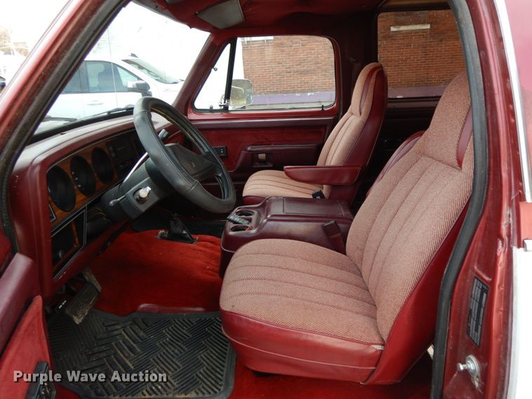 image for item HP9078 1989 Dodge Ram Charger 150 LE  SUV