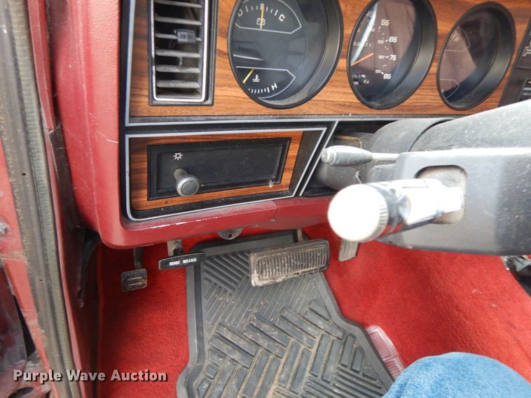 image for item HP9078 1989 Dodge Ram Charger 150 LE  SUV