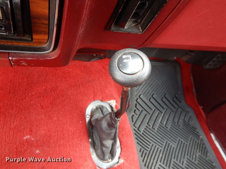 image for item HP9078 1989 Dodge Ram Charger 150 LE  SUV