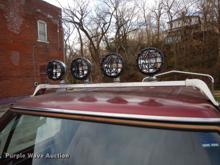 image for item HP9078 1989 Dodge Ram Charger 150 LE  SUV