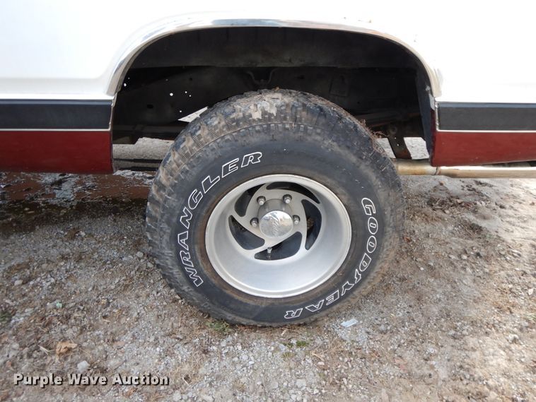 image for item HP9078 1989 Dodge Ram Charger 150 LE  SUV