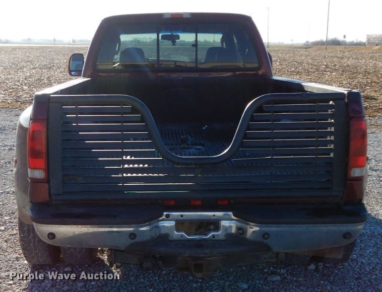 image for item HP9086 2006 Ford F350 Super Duty Lariat  Crew Cab pickup truck