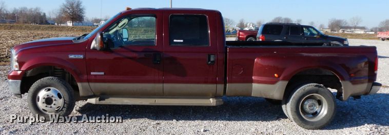 image for item HP9086 2006 Ford F350 Super Duty Lariat  Crew Cab pickup truck