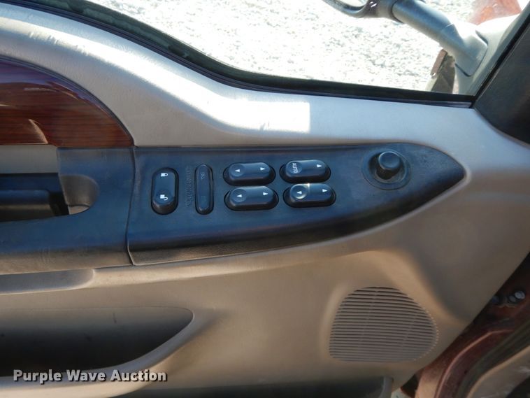 image for item HP9086 2006 Ford F350 Super Duty Lariat  Crew Cab pickup truck