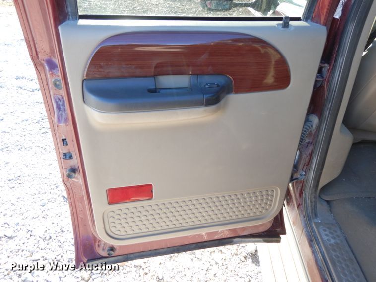 image for item HP9086 2006 Ford F350 Super Duty Lariat  Crew Cab pickup truck