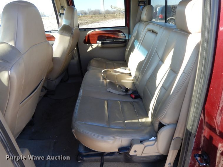 image for item HP9086 2006 Ford F350 Super Duty Lariat  Crew Cab pickup truck