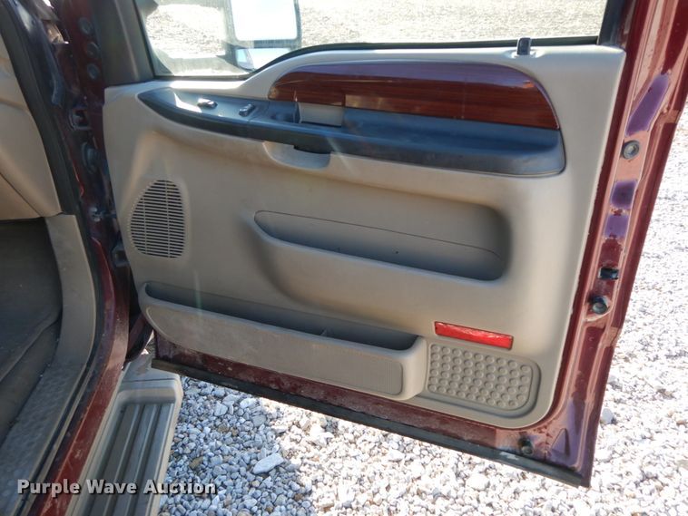 image for item HP9086 2006 Ford F350 Super Duty Lariat  Crew Cab pickup truck