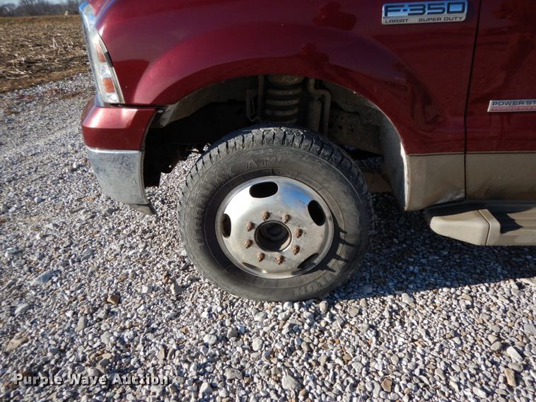 image for item HP9086 2006 Ford F350 Super Duty Lariat  Crew Cab pickup truck