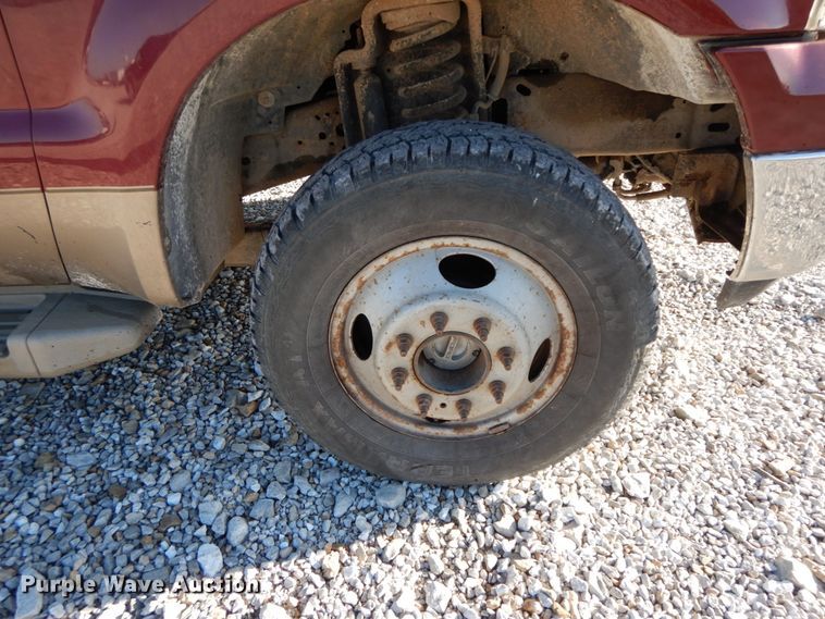 image for item HP9086 2006 Ford F350 Super Duty Lariat  Crew Cab pickup truck