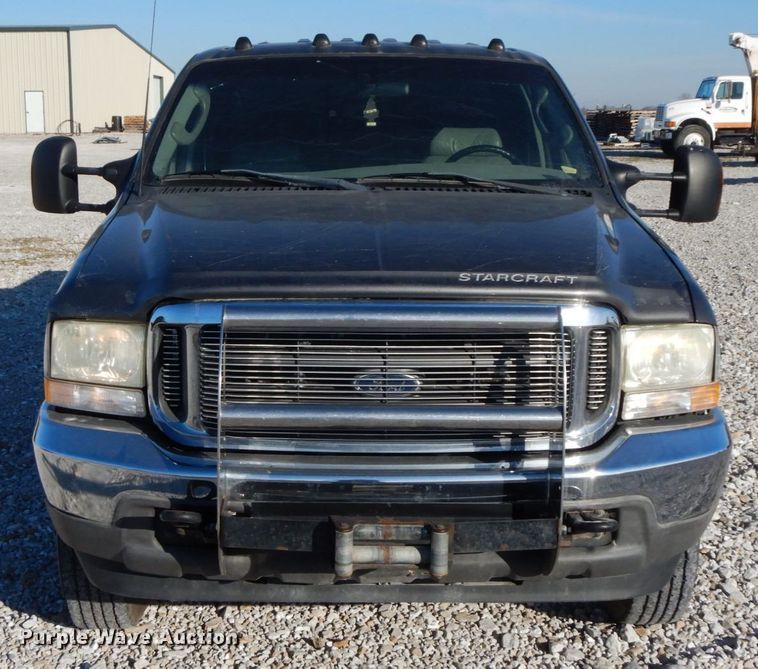 image for item HP9087 2003 Ford F350 Super Duty XLT  Crew Cab pickup truck