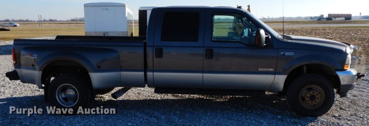 image for item HP9087 2003 Ford F350 Super Duty XLT  Crew Cab pickup truck