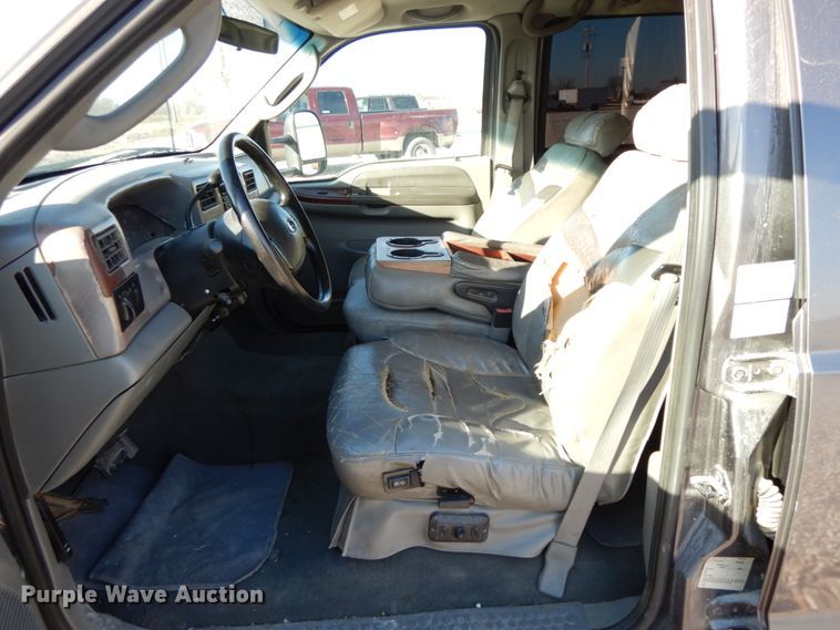 image for item HP9087 2003 Ford F350 Super Duty XLT  Crew Cab pickup truck