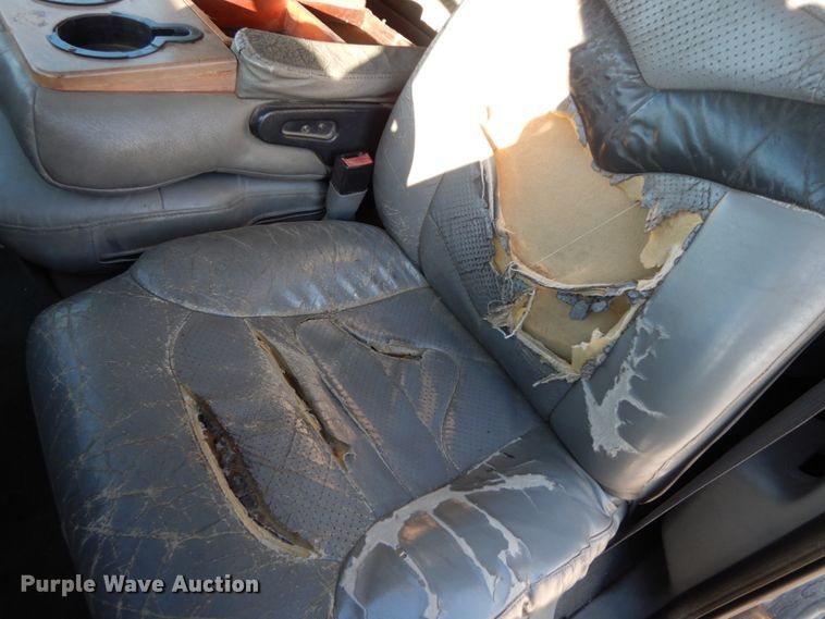 image for item HP9087 2003 Ford F350 Super Duty XLT  Crew Cab pickup truck