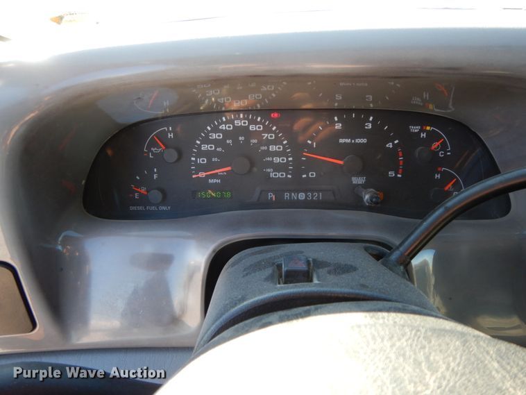 image for item HP9087 2003 Ford F350 Super Duty XLT  Crew Cab pickup truck