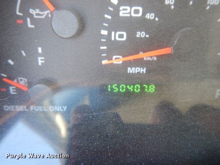 image for item HP9087 2003 Ford F350 Super Duty XLT  Crew Cab pickup truck