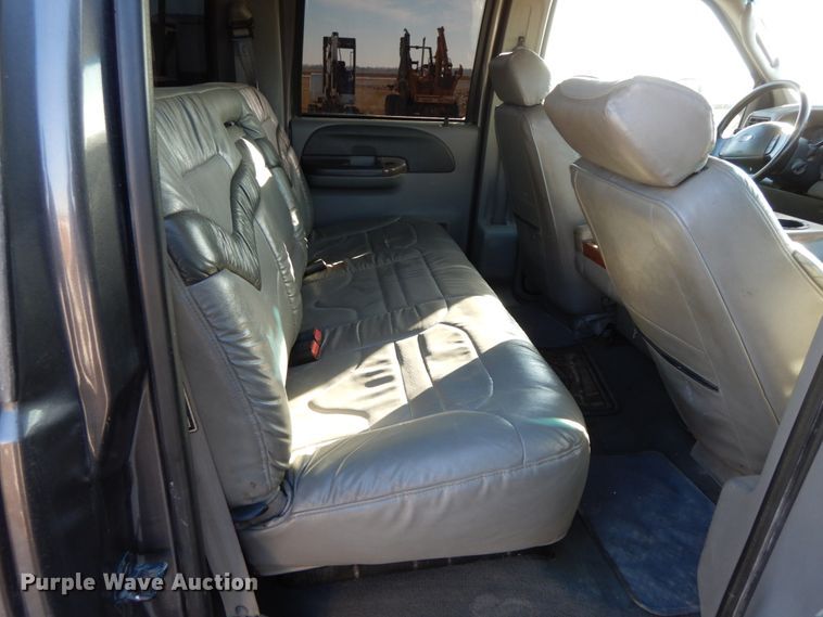 image for item HP9087 2003 Ford F350 Super Duty XLT  Crew Cab pickup truck