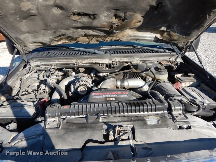 image for item HP9087 2003 Ford F350 Super Duty XLT  Crew Cab pickup truck