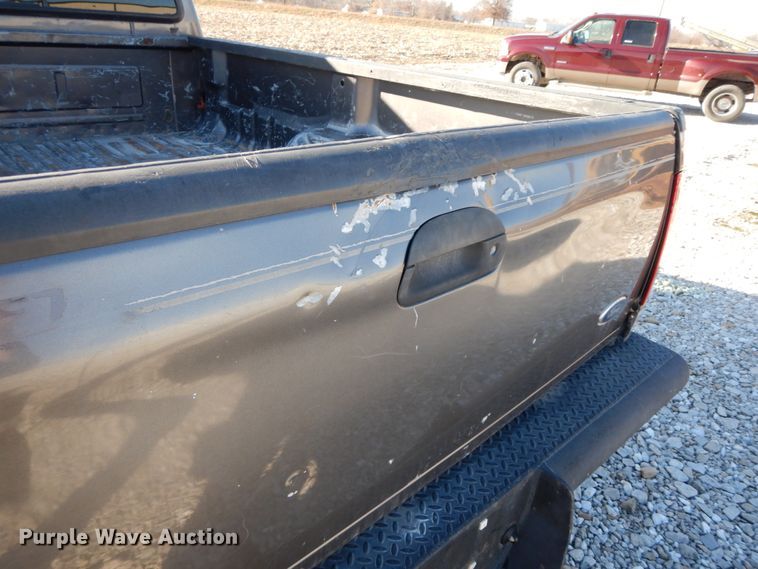 image for item HP9087 2003 Ford F350 Super Duty XLT  Crew Cab pickup truck