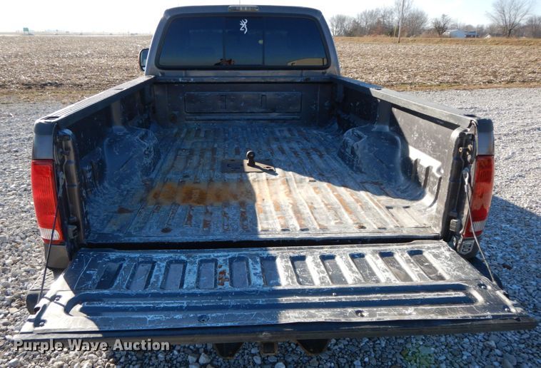 image for item HP9087 2003 Ford F350 Super Duty XLT  Crew Cab pickup truck