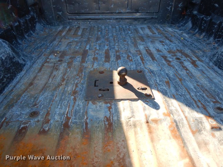 image for item HP9087 2003 Ford F350 Super Duty XLT  Crew Cab pickup truck