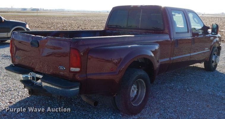 image for item HP9088 2005 Ford F350 Super Duty XLT  Crew Cab pickup truck