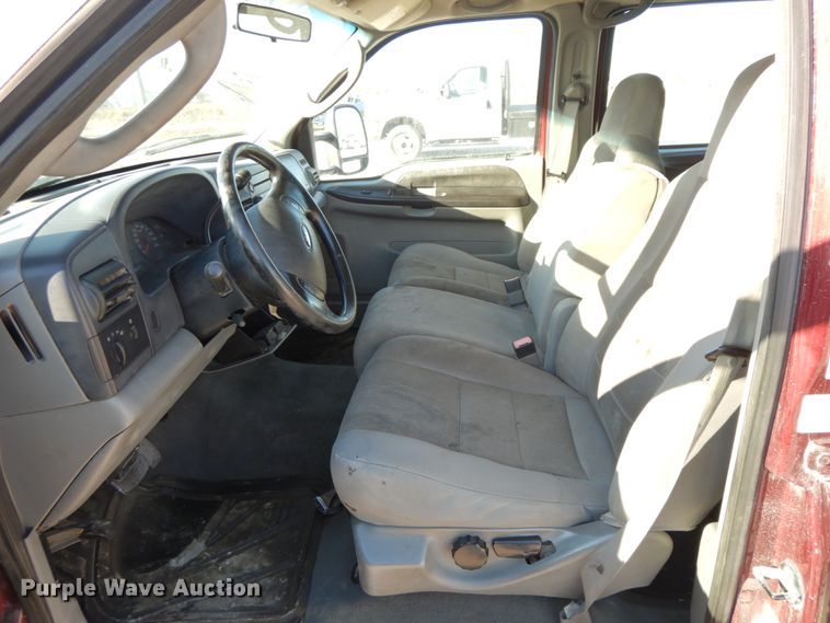 image for item HP9088 2005 Ford F350 Super Duty XLT  Crew Cab pickup truck