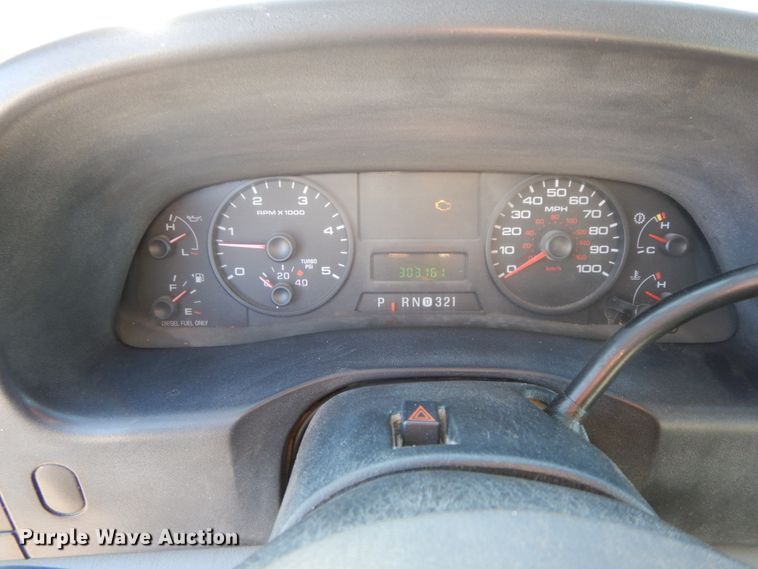 image for item HP9088 2005 Ford F350 Super Duty XLT  Crew Cab pickup truck