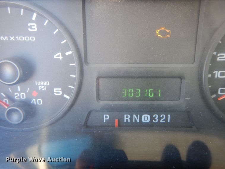 image for item HP9088 2005 Ford F350 Super Duty XLT  Crew Cab pickup truck