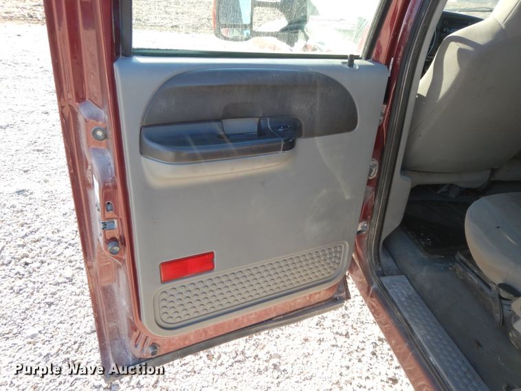 image for item HP9088 2005 Ford F350 Super Duty XLT  Crew Cab pickup truck