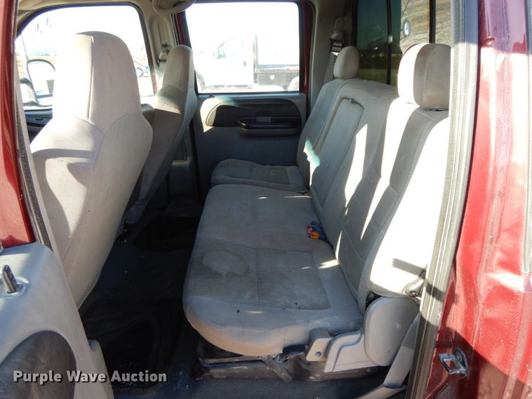 image for item HP9088 2005 Ford F350 Super Duty XLT  Crew Cab pickup truck