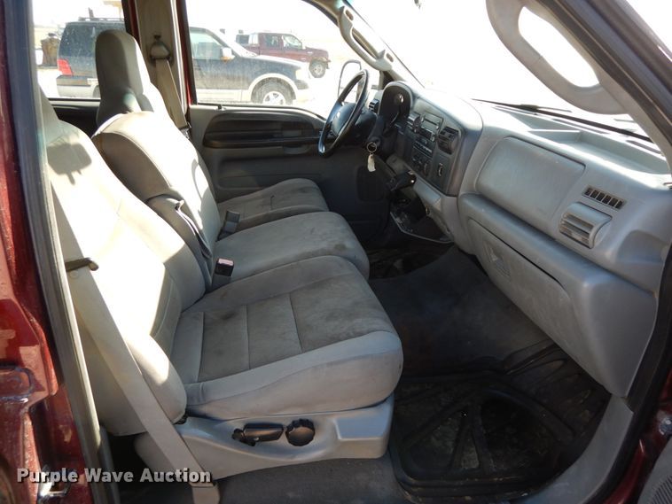 image for item HP9088 2005 Ford F350 Super Duty XLT  Crew Cab pickup truck