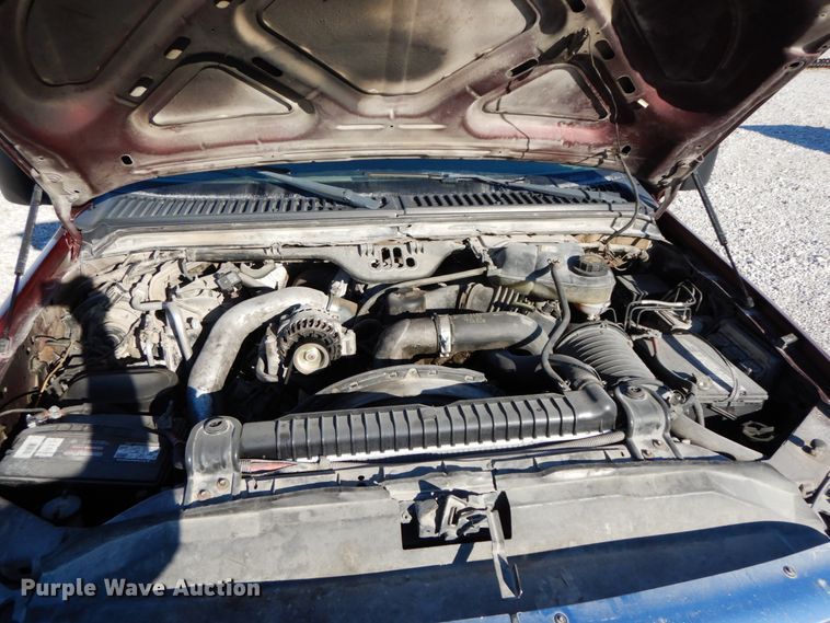 image for item HP9088 2005 Ford F350 Super Duty XLT  Crew Cab pickup truck